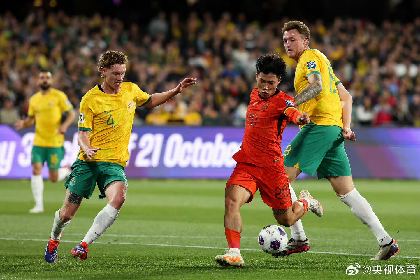 世界顶级球队势如破竹，备战世预赛铁血冲顶(双甲战陀1动画片全集免费)