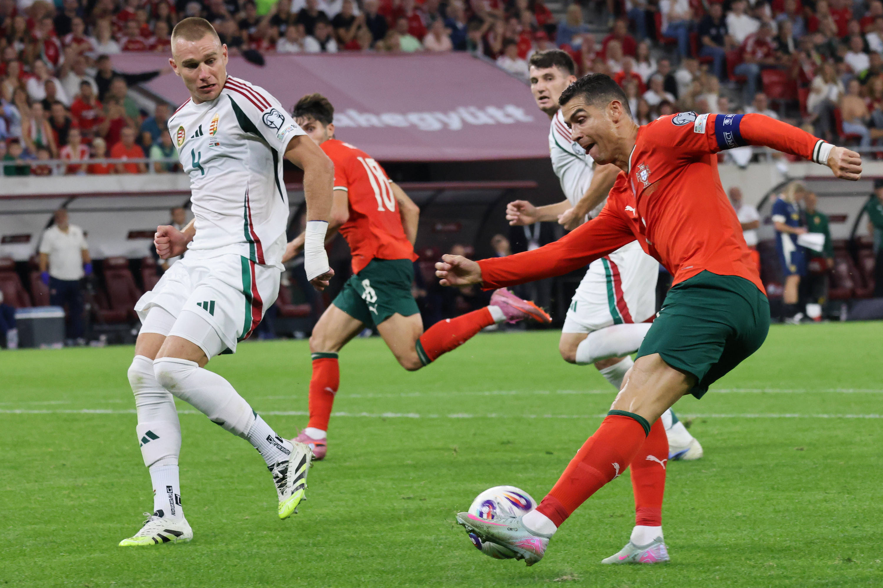 匈牙利国家队将对阵波黑国家队争夺胜负的简单介绍