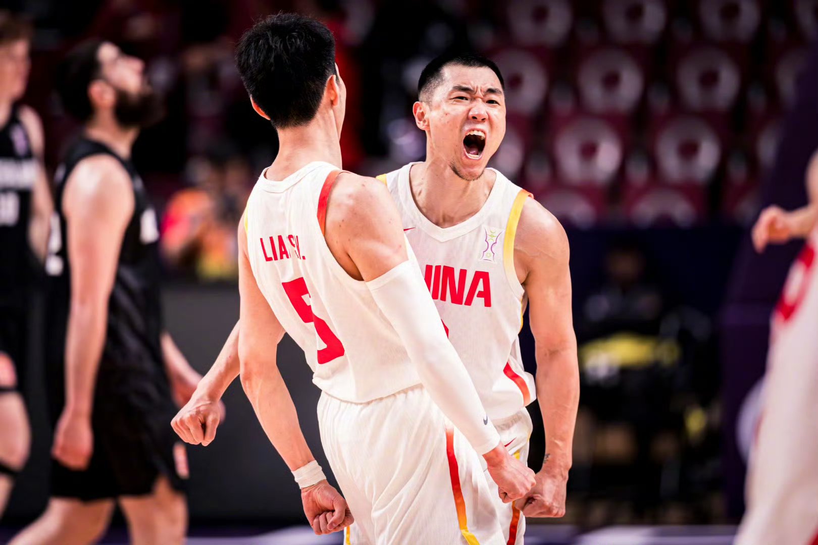 关于运动员们在场上展现出色的领导才能和团队协作精神的信息